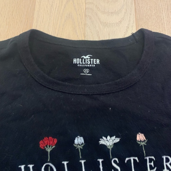 Hollister top - Picture 2 of 2